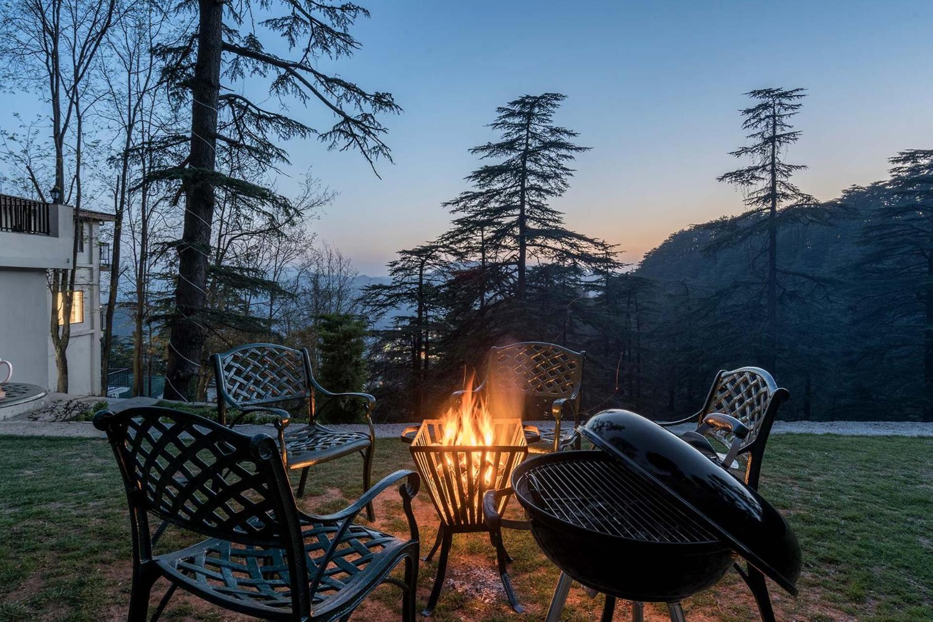 Stayvista At Pine Estate With Outdoor Jacuzzi Шимла Экстерьер фото