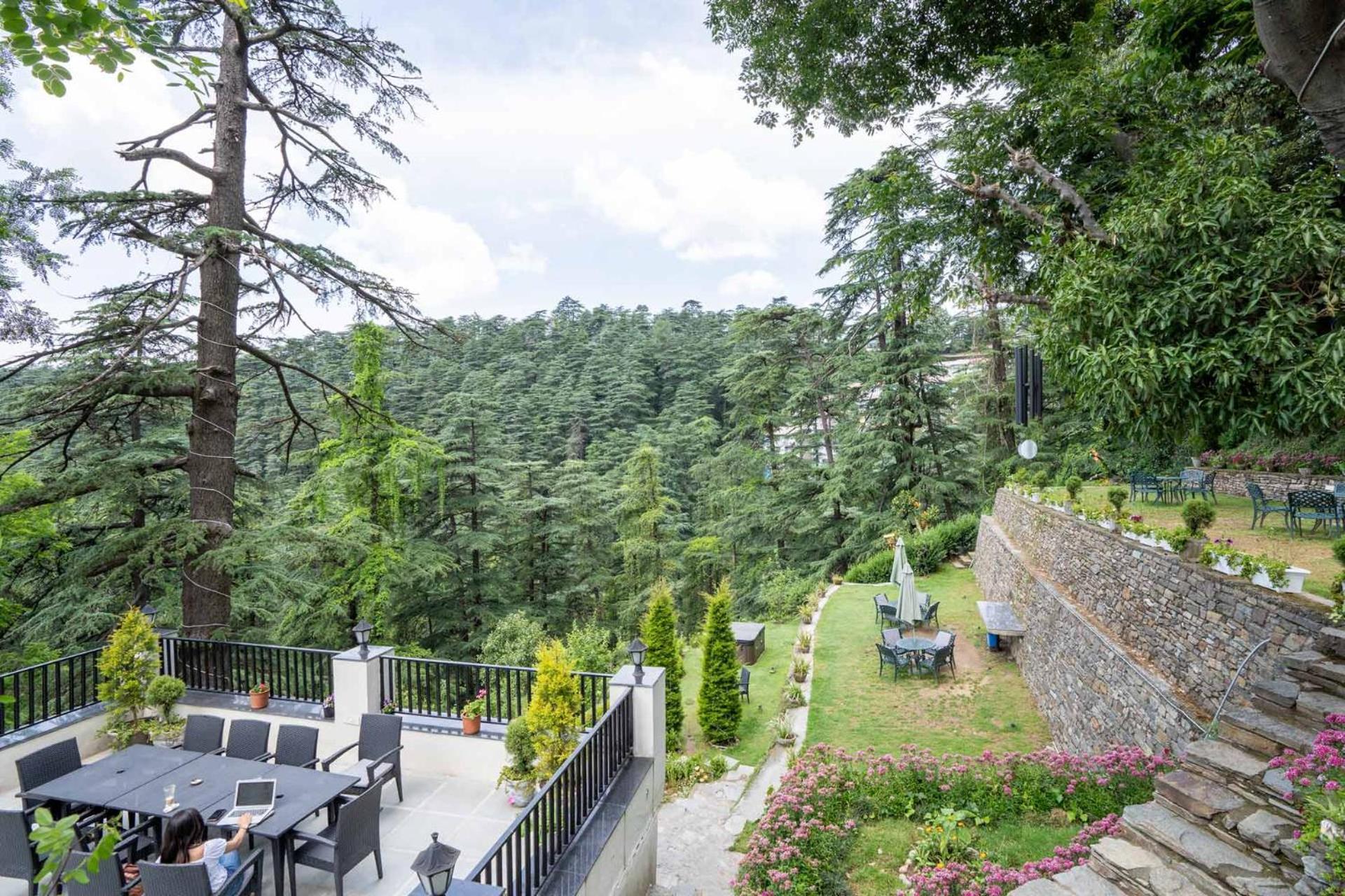 Stayvista At Pine Estate With Outdoor Jacuzzi Шимла Экстерьер фото