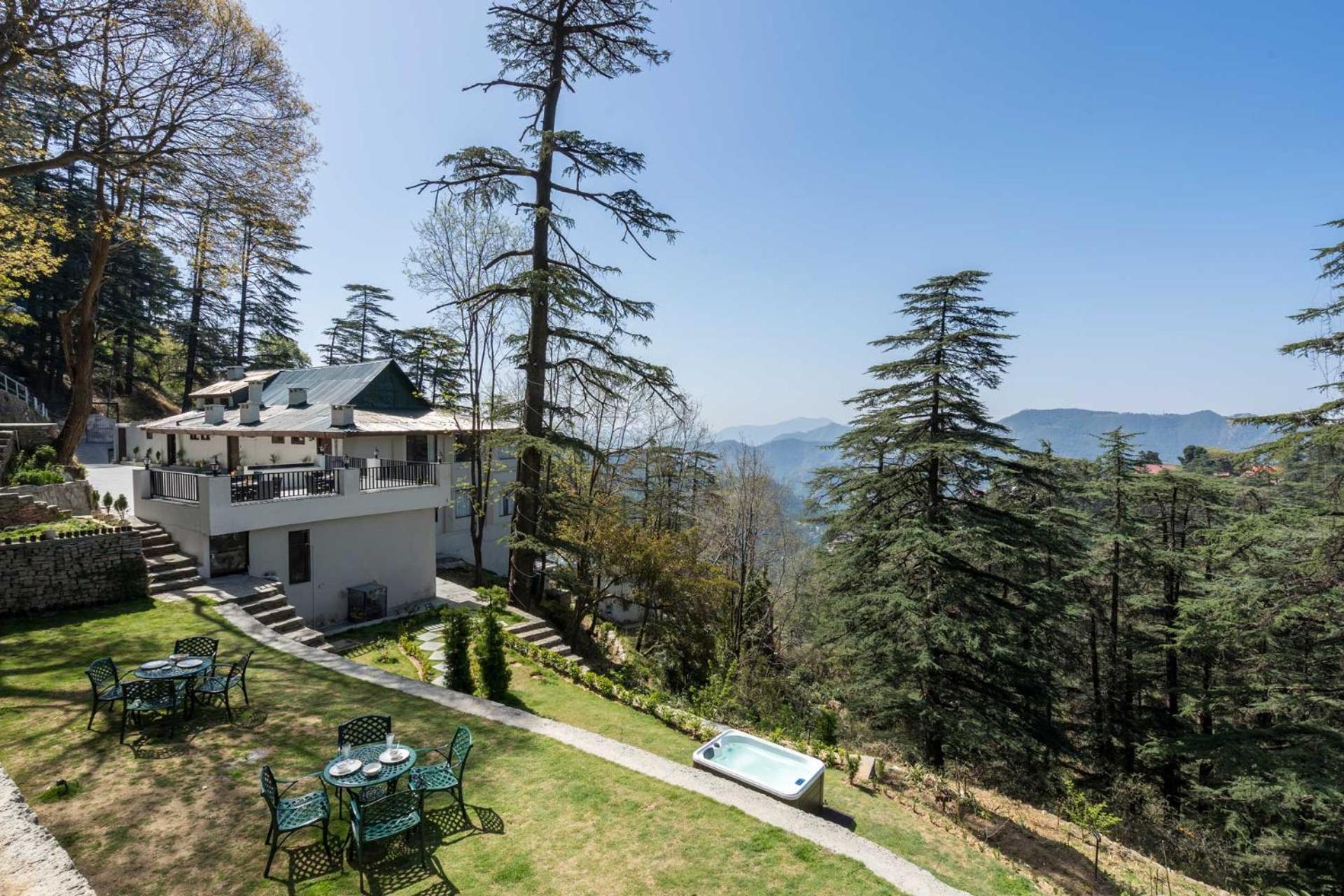 Stayvista At Pine Estate With Outdoor Jacuzzi Шимла Экстерьер фото